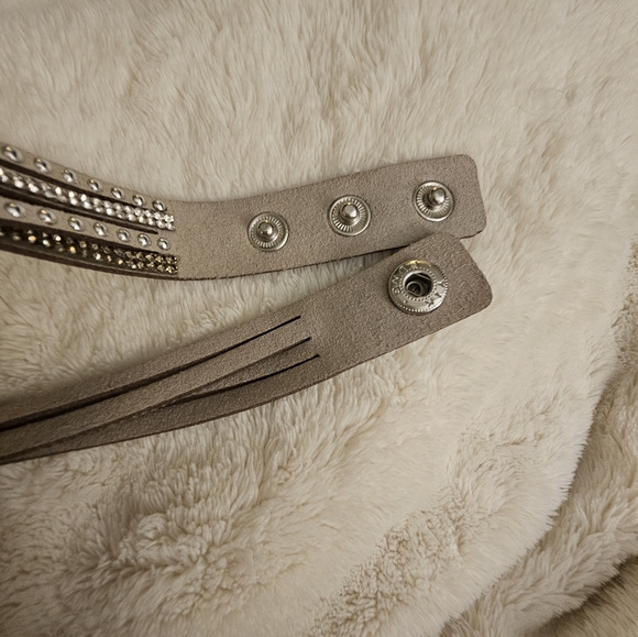 Sparkly snap closure wrap bracelet - Picture 9 of 9